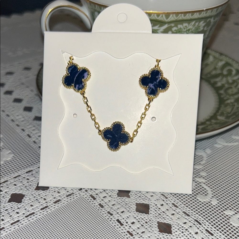 NWT Gold-Tone Navy Clover Bracelet